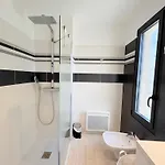 Contemporaine Standing Proche Village Noël *