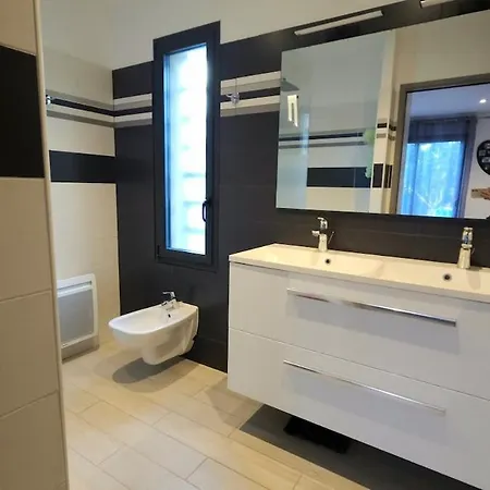 Villa Azura Prestige, A 1 Min & Piscine Le Barcarès