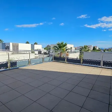 Azura Prestige, A 1 Min & Piscine Villa