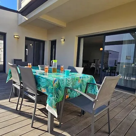 Azura Prestige, A 1 Min & Piscine Villa *