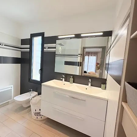 Azura Prestige, A 1 Min & Piscine *