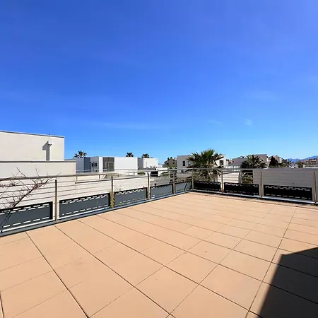 Azura Prestige, A 1 Min & Piscine