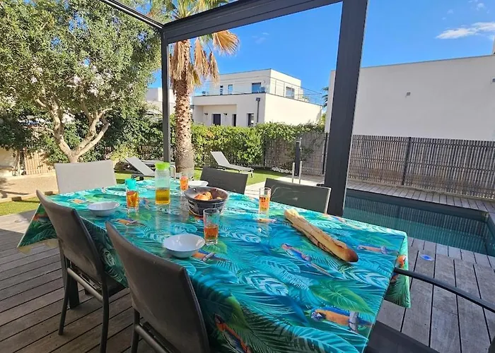 Contemporaine Standing Proche Village Noel Villa *