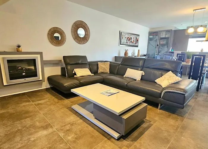 Contemporaine Standing Proche Village Noel Villa *