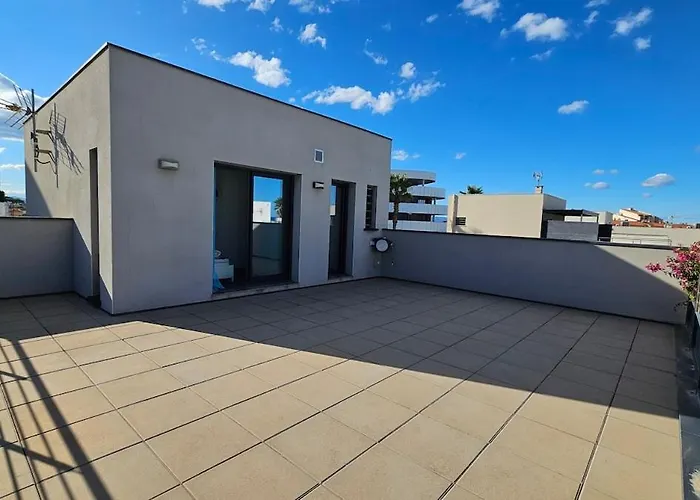 Contemporaine Standing Proche Village Noel Villa